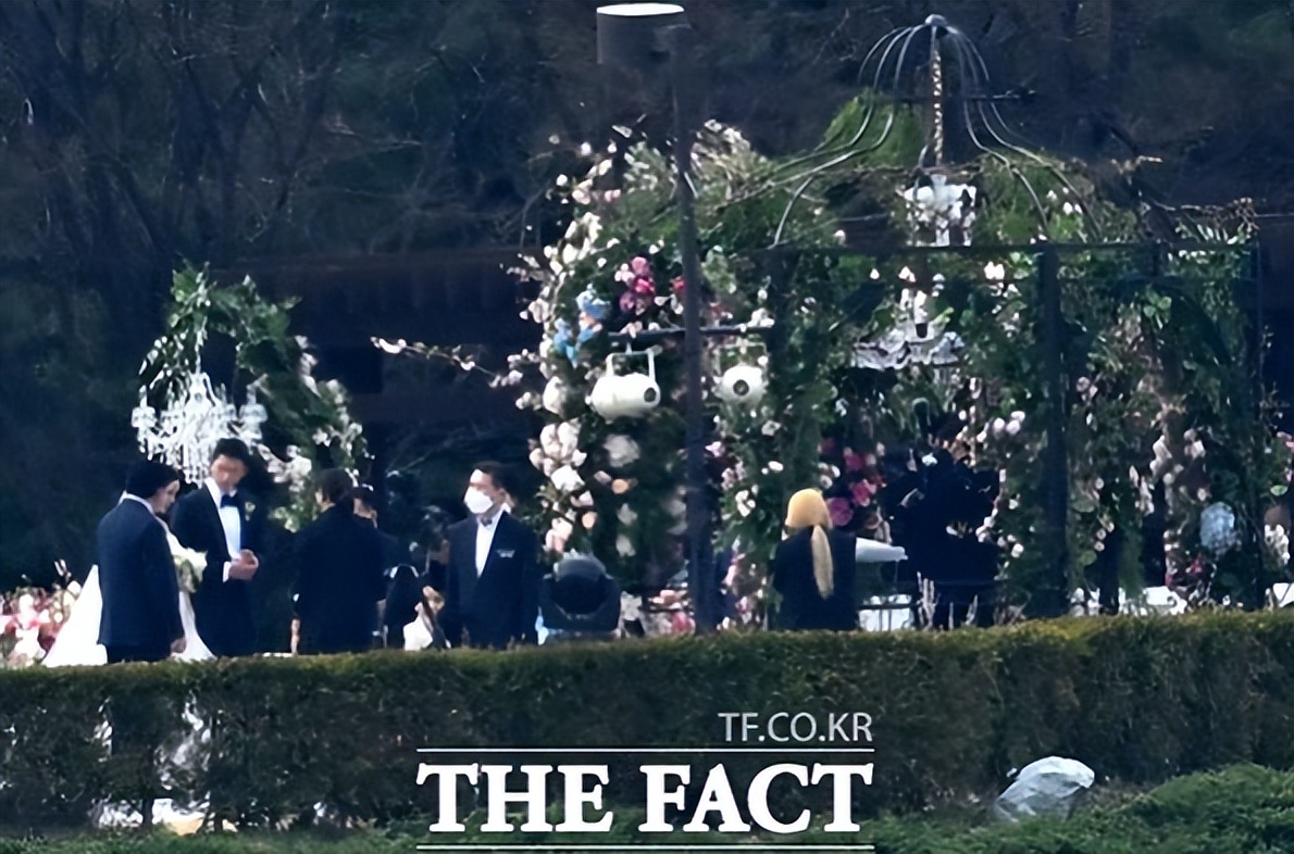 孙艺珍|玄彬孙艺珍婚礼笑泪交织:新郎深情告别后交换婚戒,新娘感动哭了