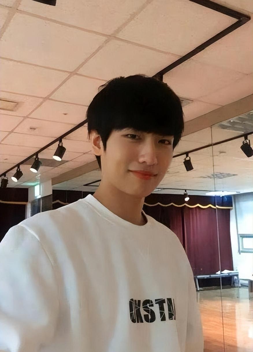 Netflix|曾参加Produce 101！24岁男偶像丧命梨泰院！同期选手发文悼念！