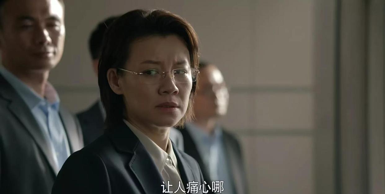 大博弈|熬夜刷完九集《大博弈》,有人的演技惊艳四座,有人再次现眼打脸