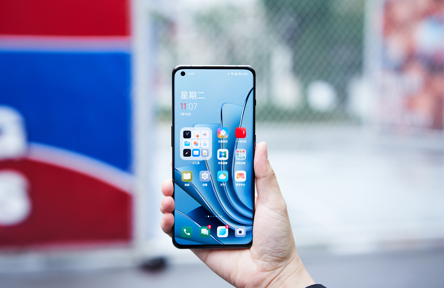 2023市场卷出新高度：苹果14再创新低价，P60和安卓新机也很强