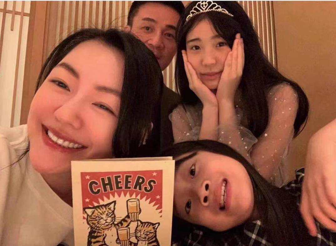 小S|小S女儿许老三被曝多次卷入校园霸凌,同学妈妈称其将闺蜜当丫鬟