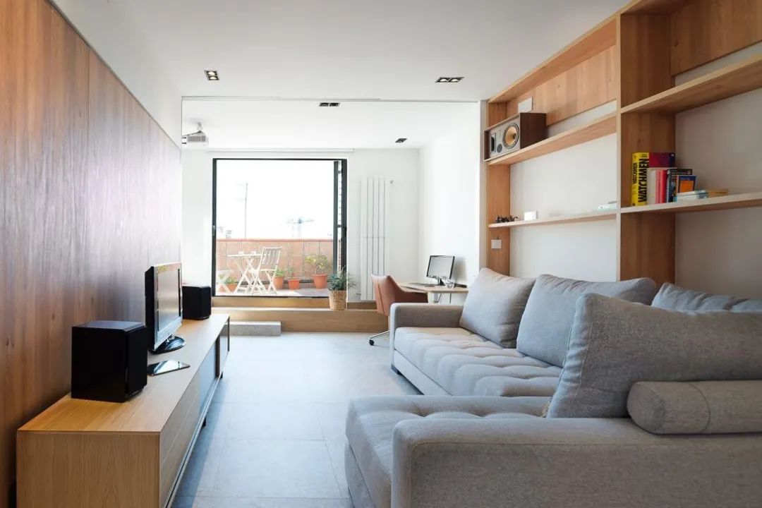 123㎡阁楼设计,空间明亮通透,露台还能欣赏美景,简直不要太舒适