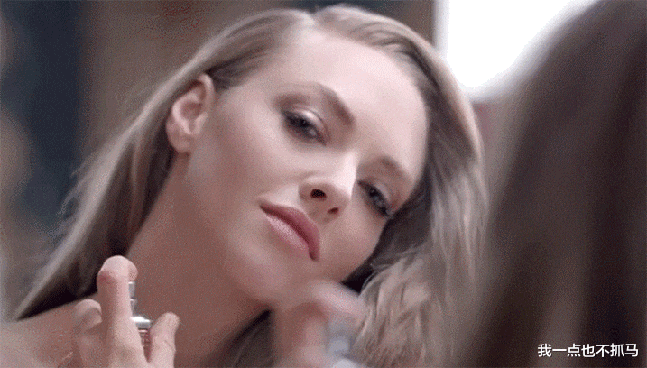 好莱坞|全球爆红后遭泄露私照,好莱坞“最美尤物”隐退养鸡:火了18年,她可不是花瓶