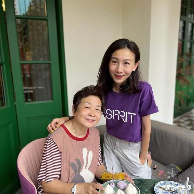 区文诗|香港知名女星疑患重病!瘦到只剩皮包骨,自曝谈过30多段恋情