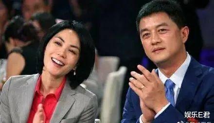 李亚鹏|51岁李亚鹏再当爸,陪模特老婆做产检,网友:恭喜王菲做“大妈”