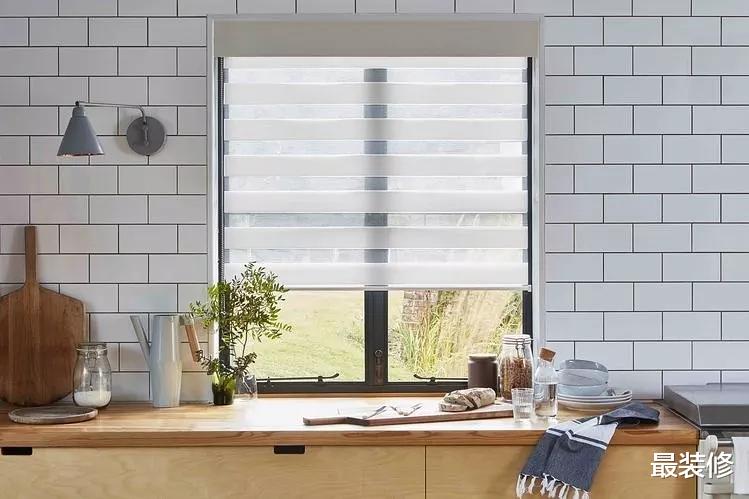 开着油烟机能不能“开窗”？太多人做错，难怪厨房又脏又腻