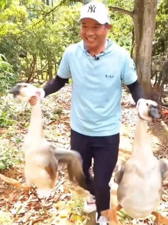 钓鱼|钓鱼圈只剩“盘老板”?钓鱼圈创作是否还有新内容?