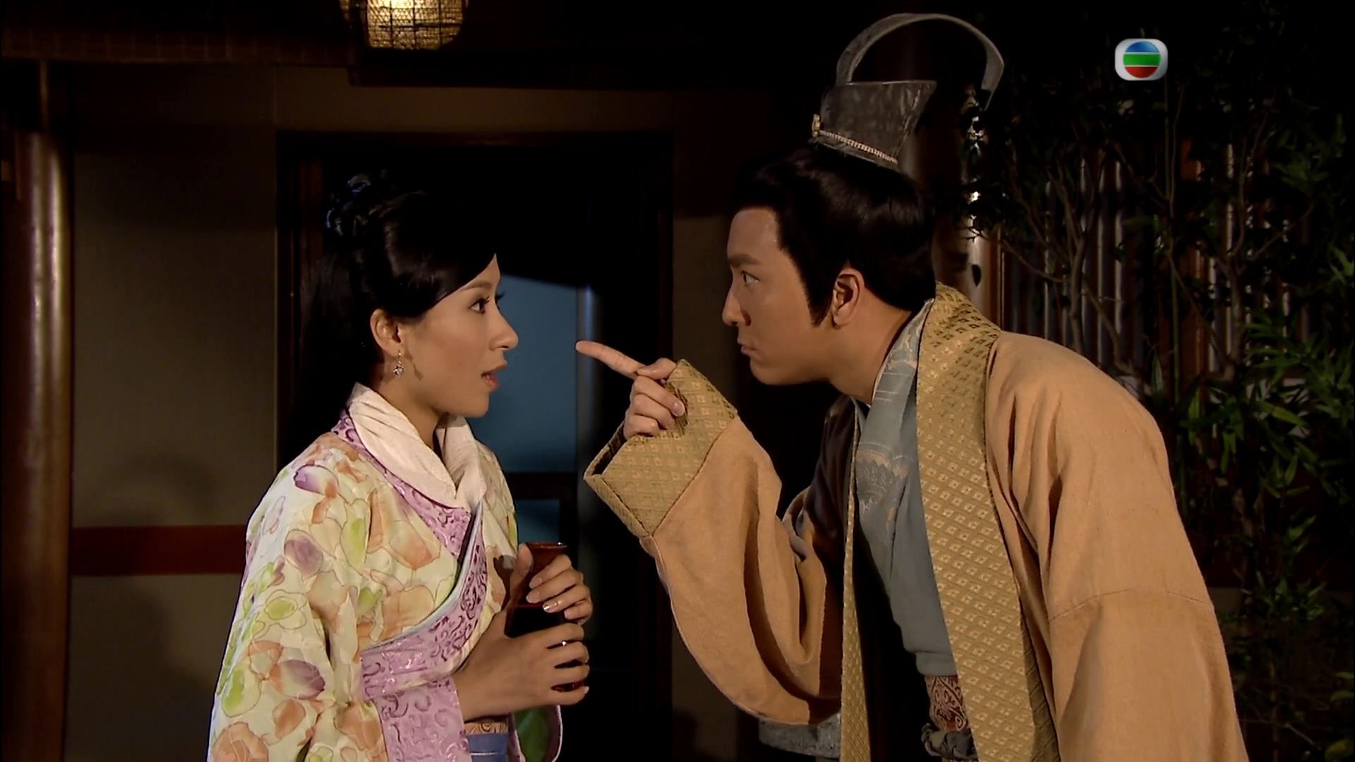 黑色喜剧|《回到三国》是TVB穿越类剧集，封神之作！