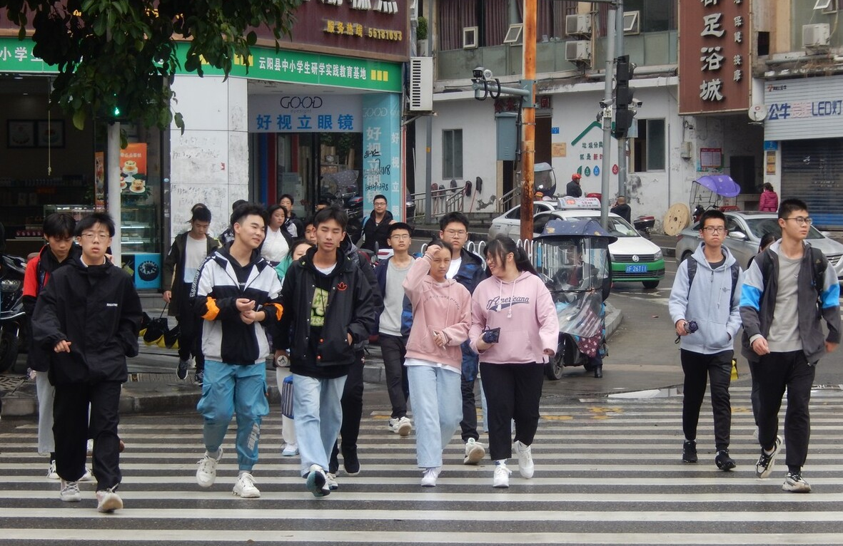 大学|从中专到985研究生，“第一学历”成为关注点，第一学历有多重要？