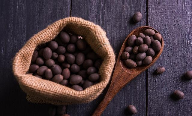 枸杞|男人不想老太快，3种食物当“零食”，或许会让肾更“强壮”