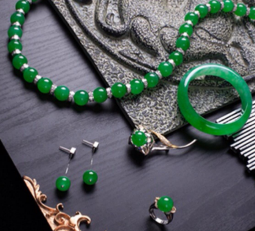 翡翠|有很多土豪都是有钱任性,但是在购买翡翠方面,千万别任性