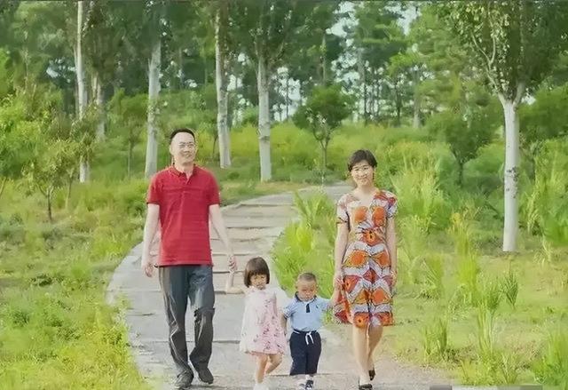 中国首位女航天员刘洋:孕期攻读清华博士,临飞前交代丈夫两件事