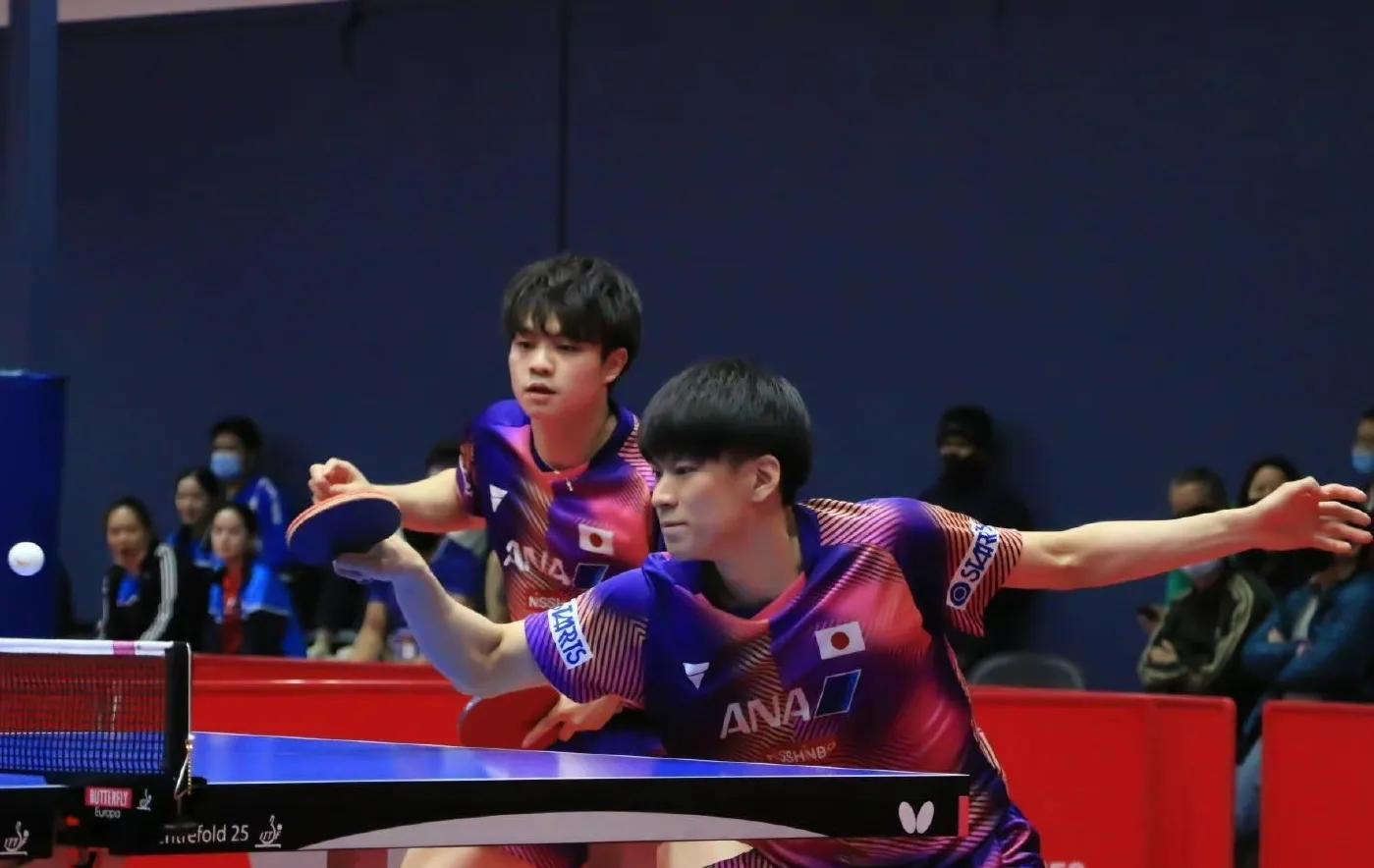 |打疯了！国乒不在，日乒狂揽4冠，18岁小将摘金，22岁女将斩双冠
