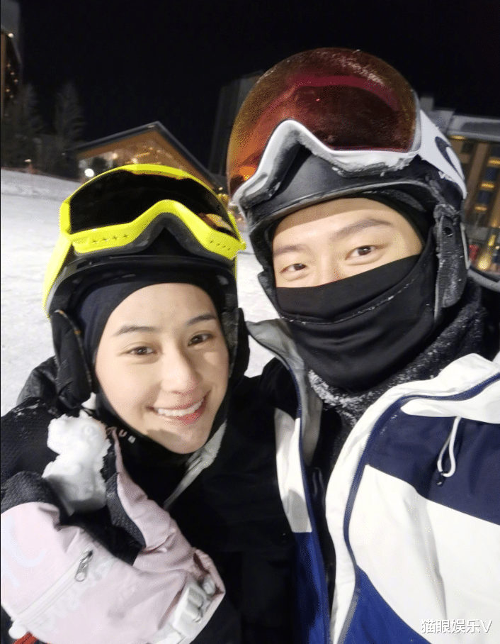 窦骁|窦骁卡点为何超莲庆生，称其为磨人小妖精耐人寻味，深夜甜蜜互动