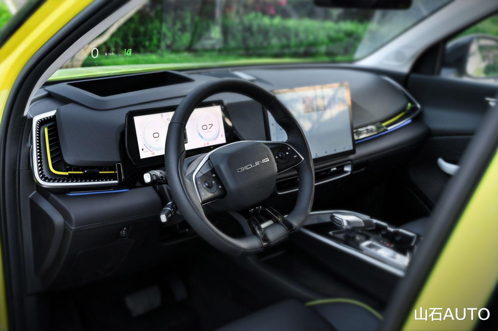 iphone13|新国货之光!首款双电子外后视镜,配华为鸿蒙OS系统,卖9.9万起