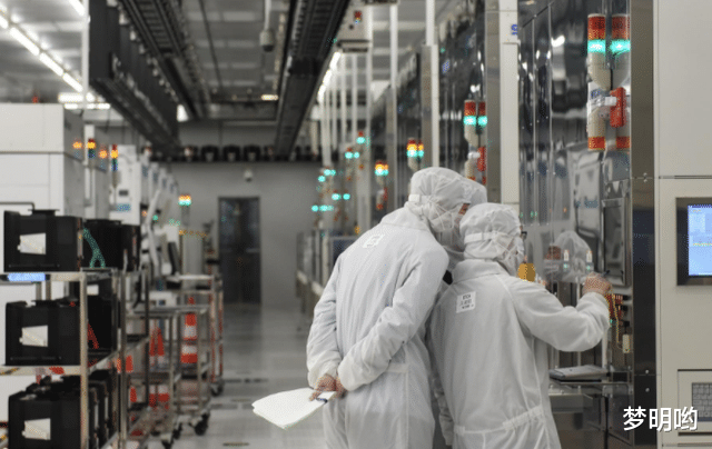 asml|在中国申请3000项专利后，却把总部搬到美国？