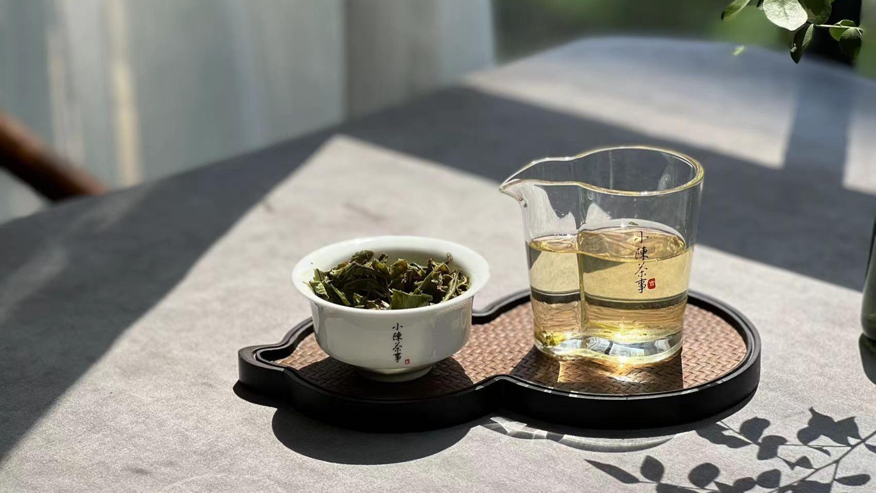 茶具|飘逸杯、快客杯、玻璃杯，办公室喝白茶，用什么茶具才合适？