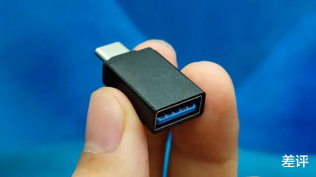 高通骁龙|搜罗完同事们买的扩展坞后,我发现竟然没一个好用的