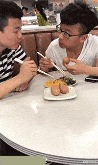 为啥KTV的卫生间里要放一个沙发,有啥用途啊?