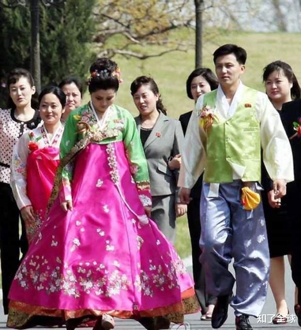 保湿 朝鲜女性：15种发型，美的自然，追逐时尚，32元发型堪比1袋大米