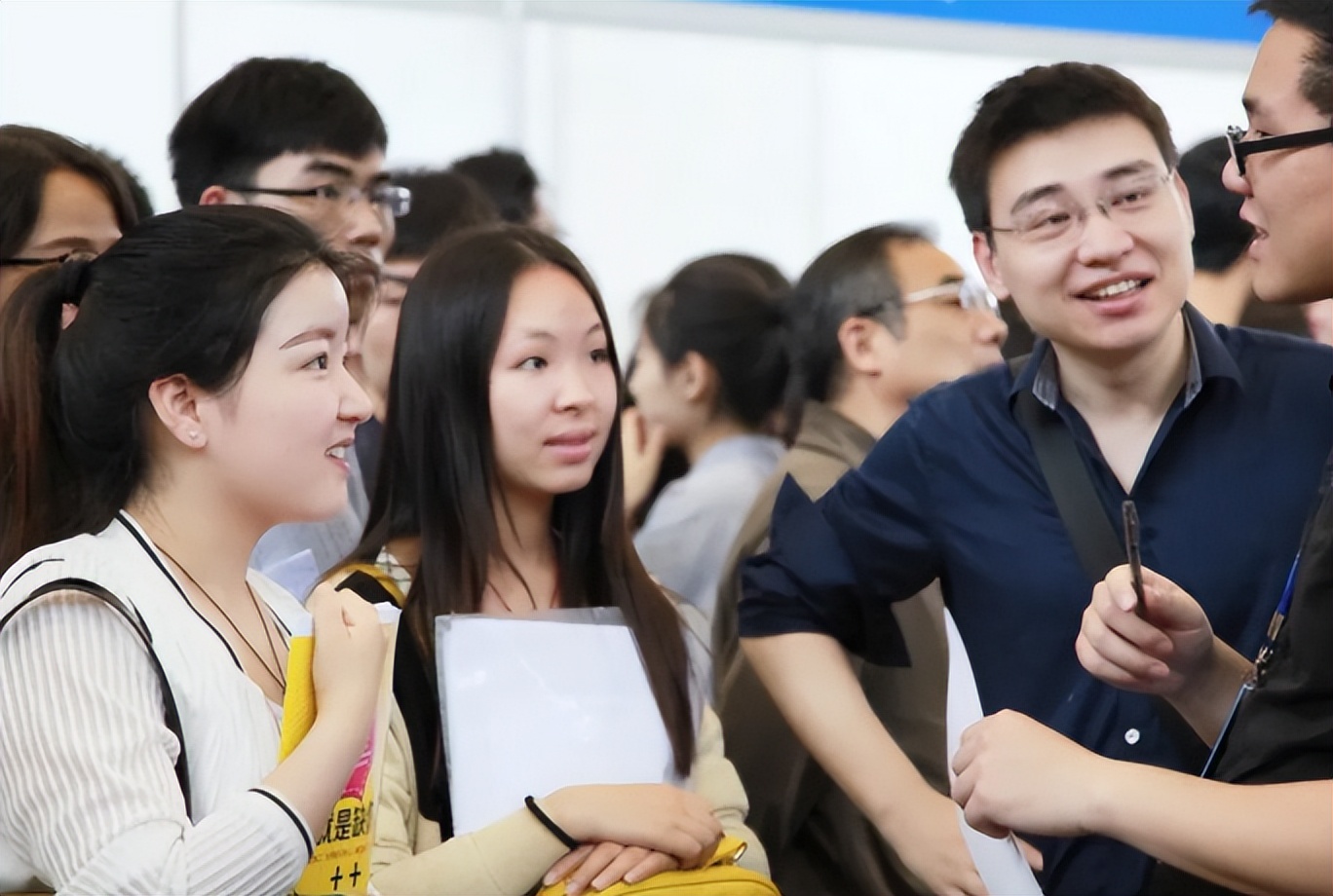 求职|985硕士求职大专院校岗位被拒，看到拒绝理由后，网友：这也行？