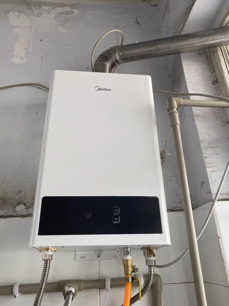 燃气热水器好,还是电热水器好?师傅这样说,原来我一直错了