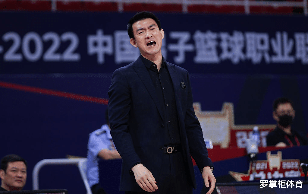 王博|辽宁队彻底打服浙江广厦，主帅王博已缴械投降，场边只能无奈冷笑