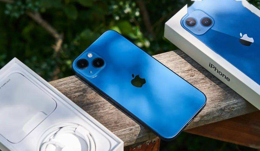 iphone13|iPhone13最新价格确认，高配版跌价800元，和标配版一个价了