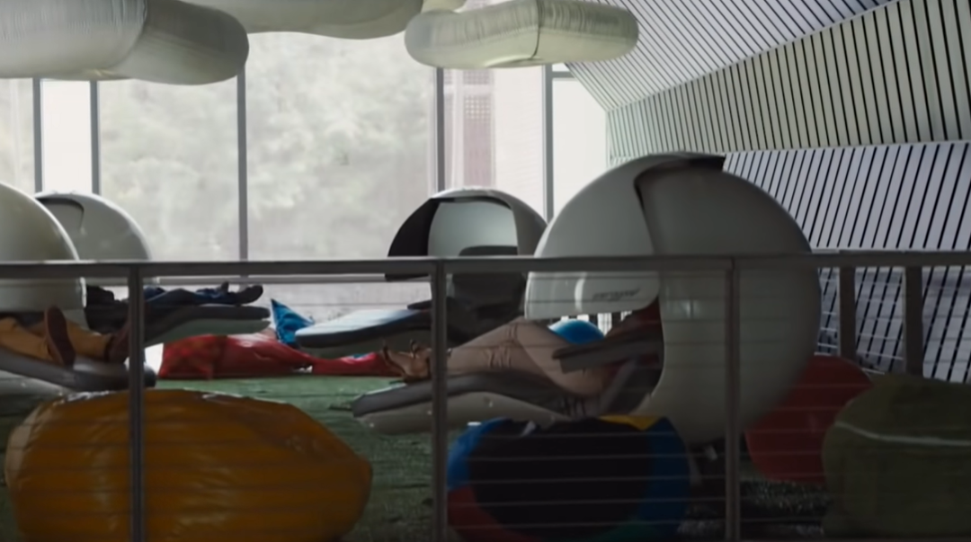 Google|脸书程序员的一天:工作超7小时算加班,不花1分钱吃到撑,实在太堕落