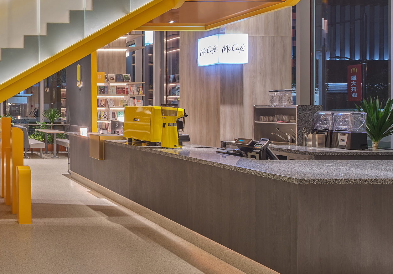 腾讯|麦当劳中国搬进全新“巨无霸魔方”,总部大楼为何如此重要?