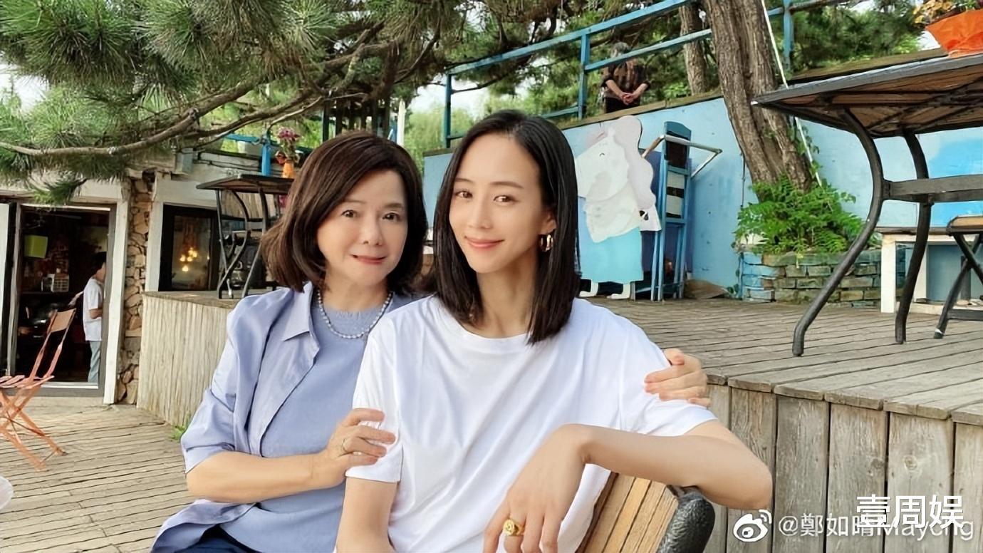 张钧甯|张钧甯40岁生日,母亲从台北飞青岛为她庆生,自称千里寻女记!