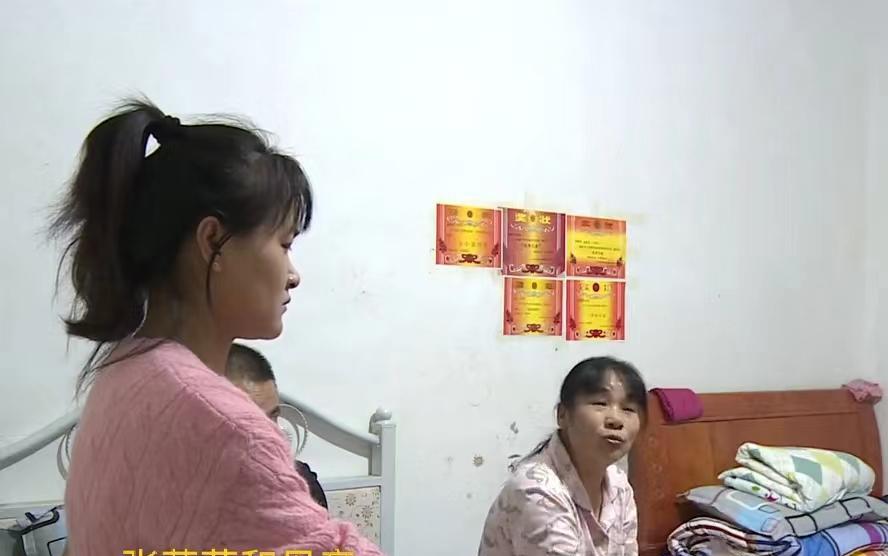 因没生儿子,男人骂妻子是母猪,把母女撵走,去世后女儿不愿送终