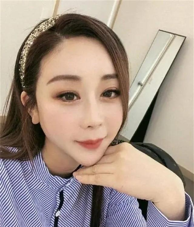 素媛|相差18岁的“姐弟恋”，原本不被看好，如今生下一女生活幸福