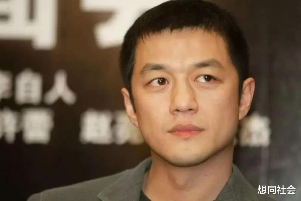 李亚鹏|别吹理想主义了!拉王菲下水、跟投资人耍赖,李亚鹏比你想得复杂