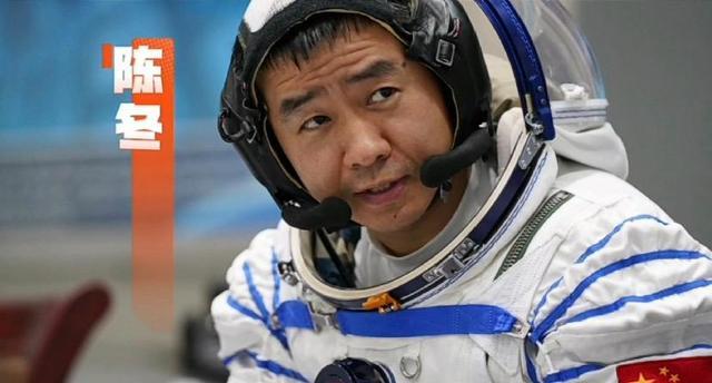 刘洋“二征太空”已返航,儿女双双来接机,网友:太有爱了!