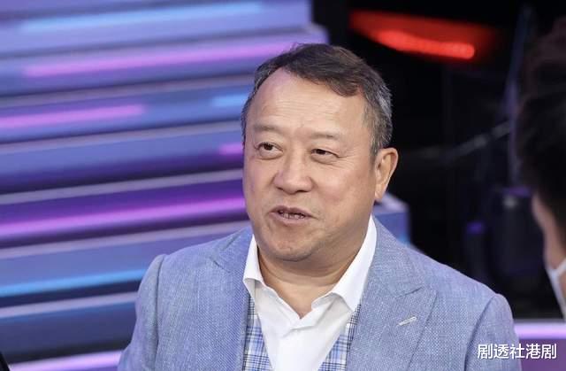 曾志伟|遭质疑揩油！曾志伟热吻靓模视频流出，女方身材丰满身高1.8米