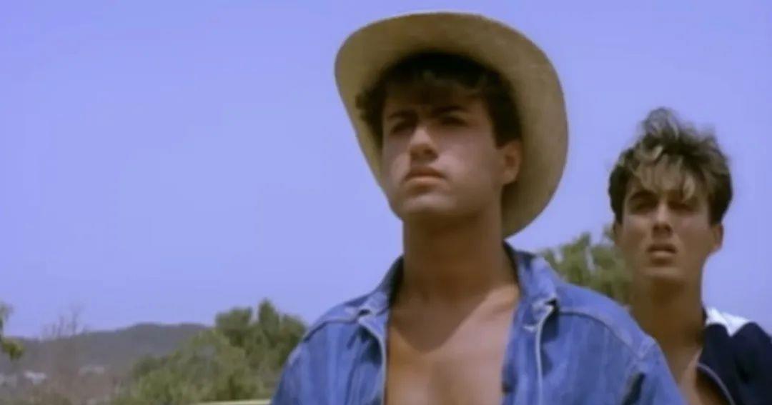 刘易斯|25岁的苏格兰著名男歌手刘易斯·卡帕尔迪,英国最新性感偶像