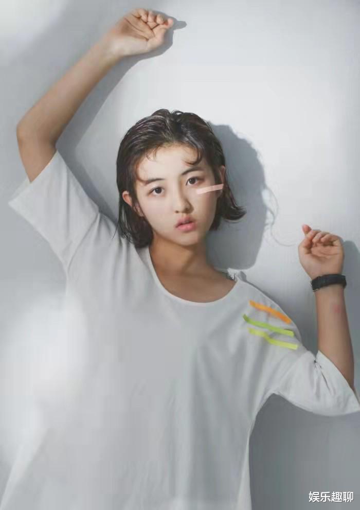 孙嘉璐|张子枫清纯认识塌陷,恋上群渣遭质疑,难道清纯是装的?