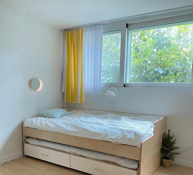 180一楼,客厅大到能打地铺,一家人在这躺着看电影,太幸福了!