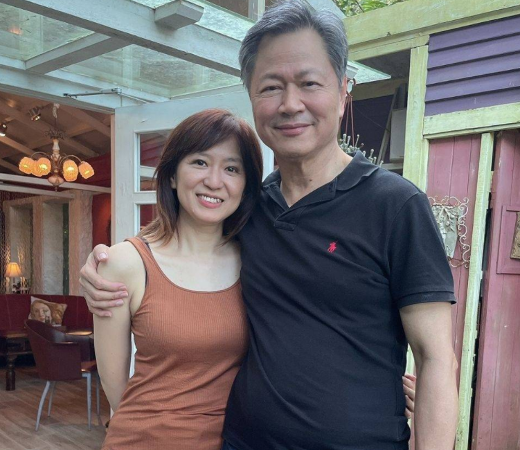 赖岳谦|64岁名嘴，赖岳谦，官宣二婚！小12岁妻子曝光！
