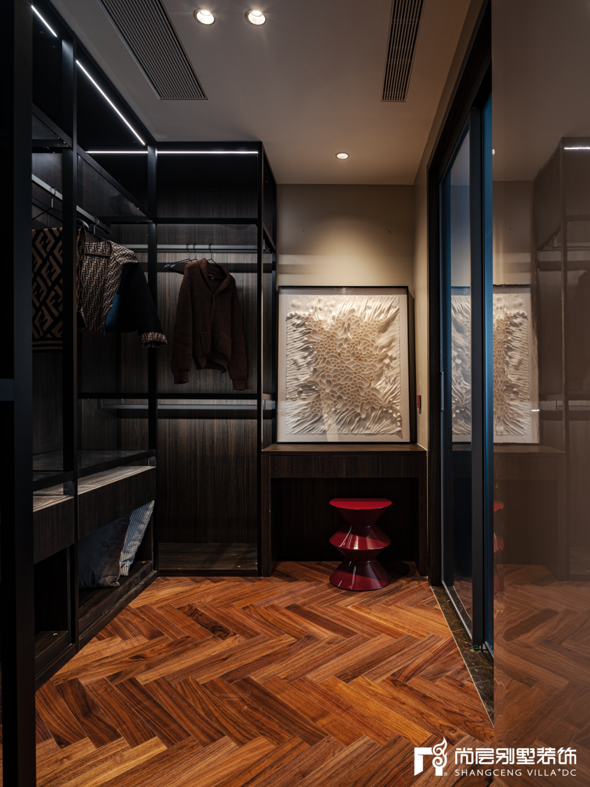 700m2现代美宅,包容了三代人不同的阅历与审美