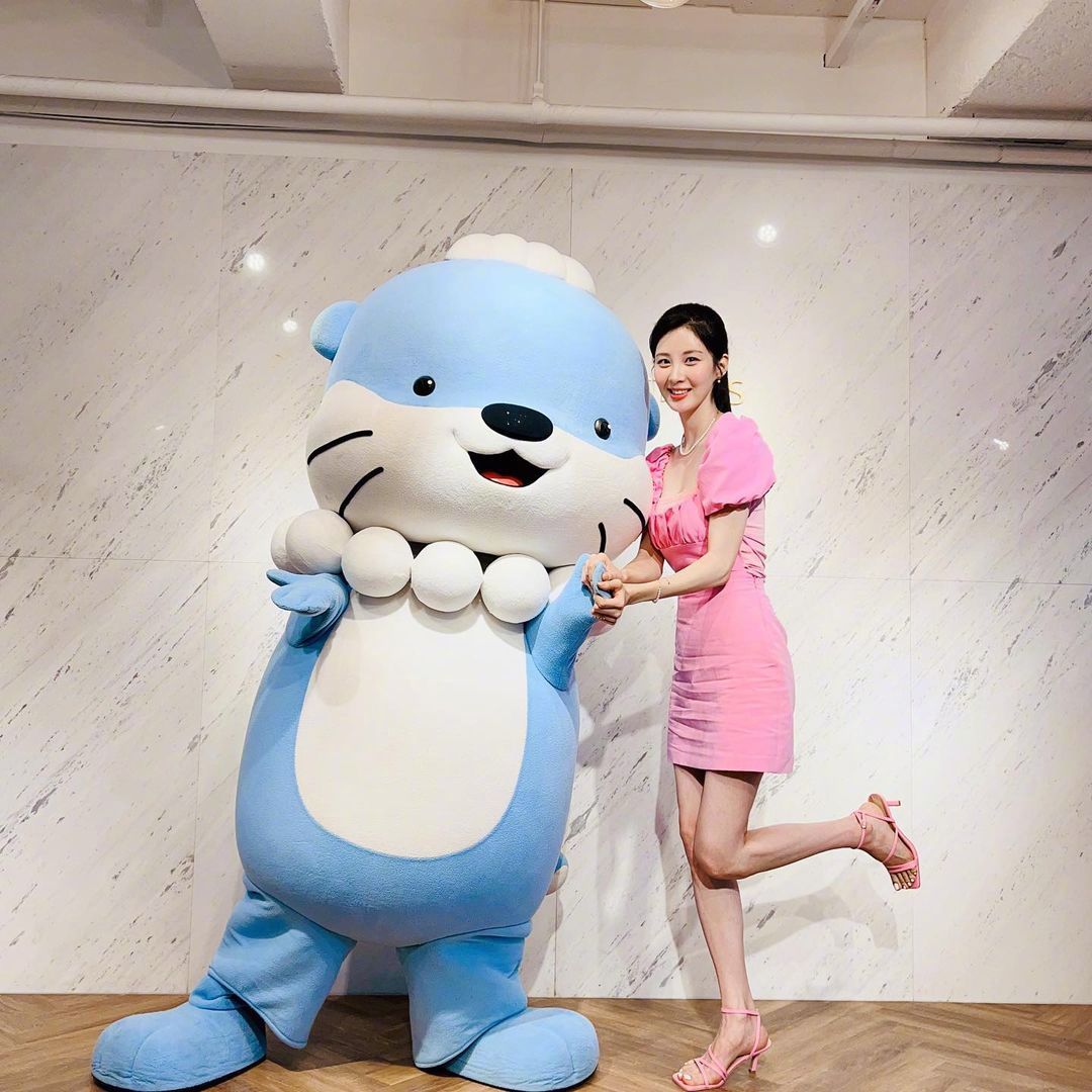 徐玄|少女时代徐贤，晒出近况美照，秀出可乐瓶型身材，魅力十足公主美