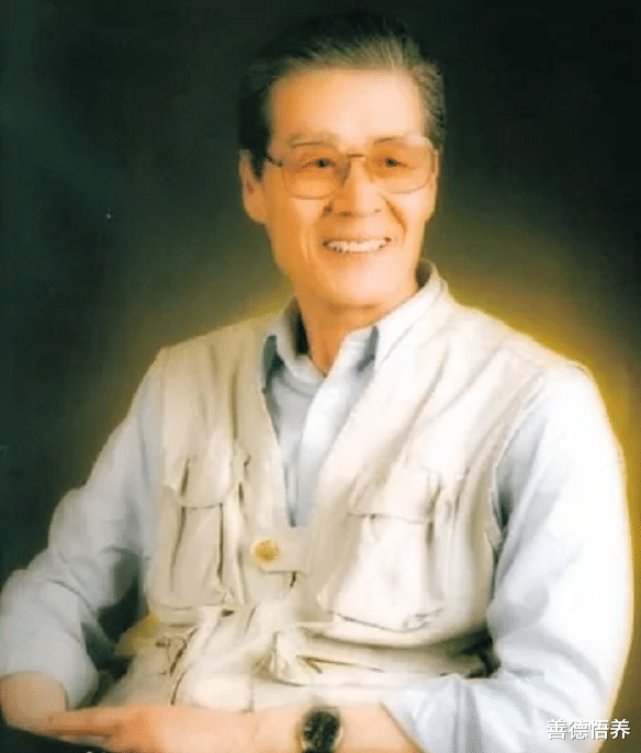 生图|人艺《茶馆》秦仲义扮演者、七一勋章获得者蓝天野逝世