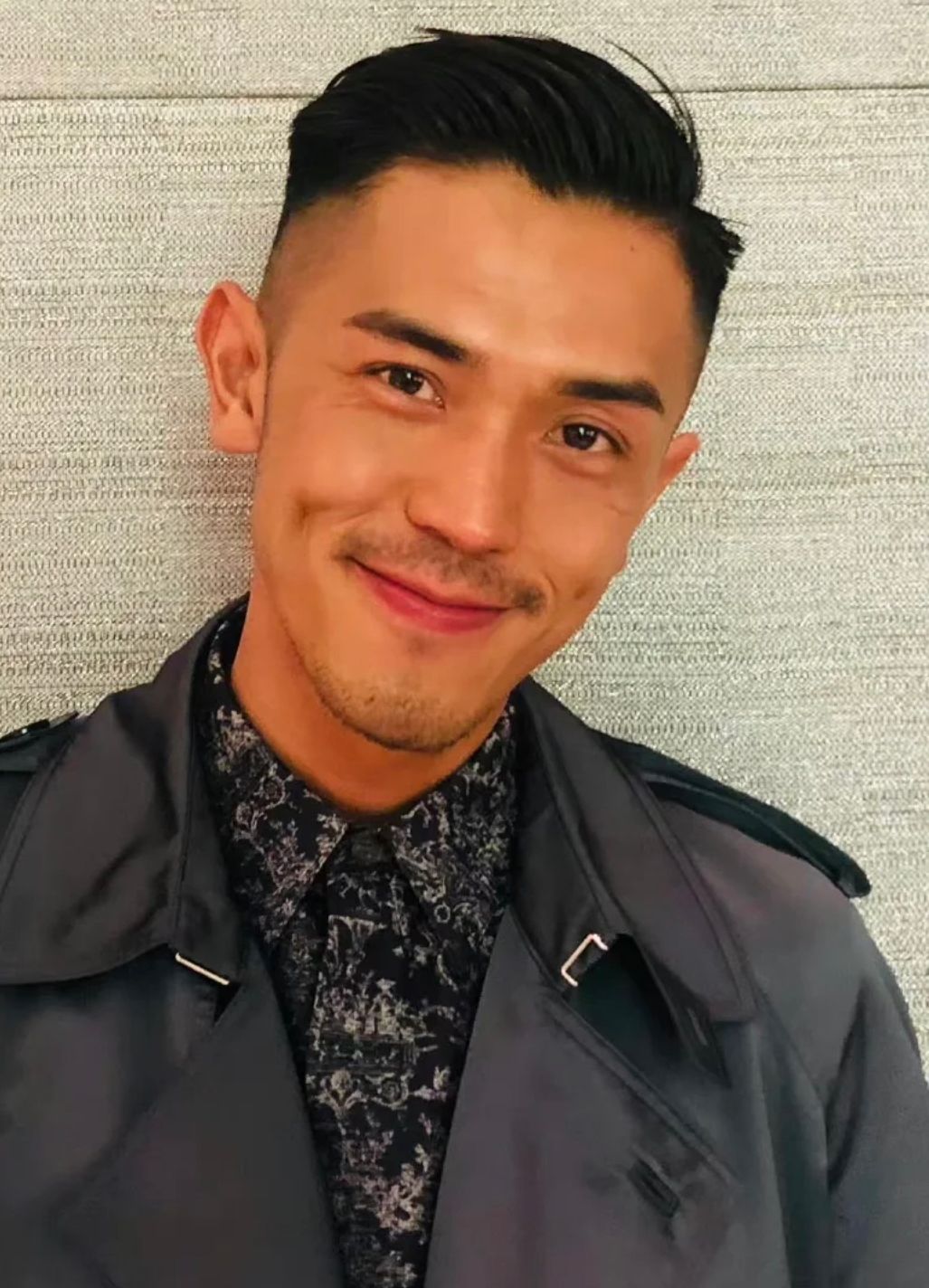 发型 男人40岁后“发型决定气质”，这3种发型建议避开，会显老显油腻