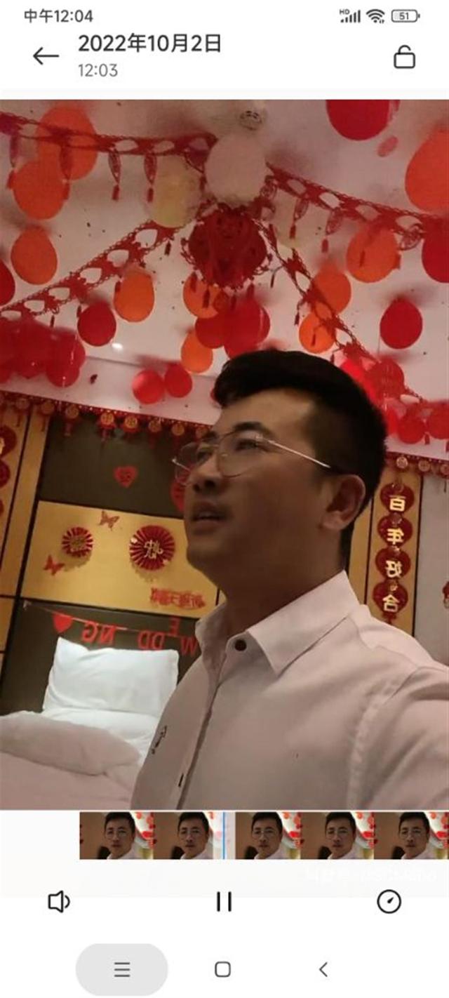 男子回应“出差住酒店结果住进婚房”:调侃他们咋不准备新娘子呢?