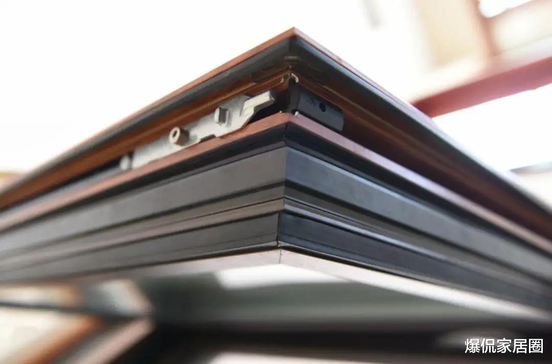 买门窗时,别问这二个问题,让人一看就知道是“外行”