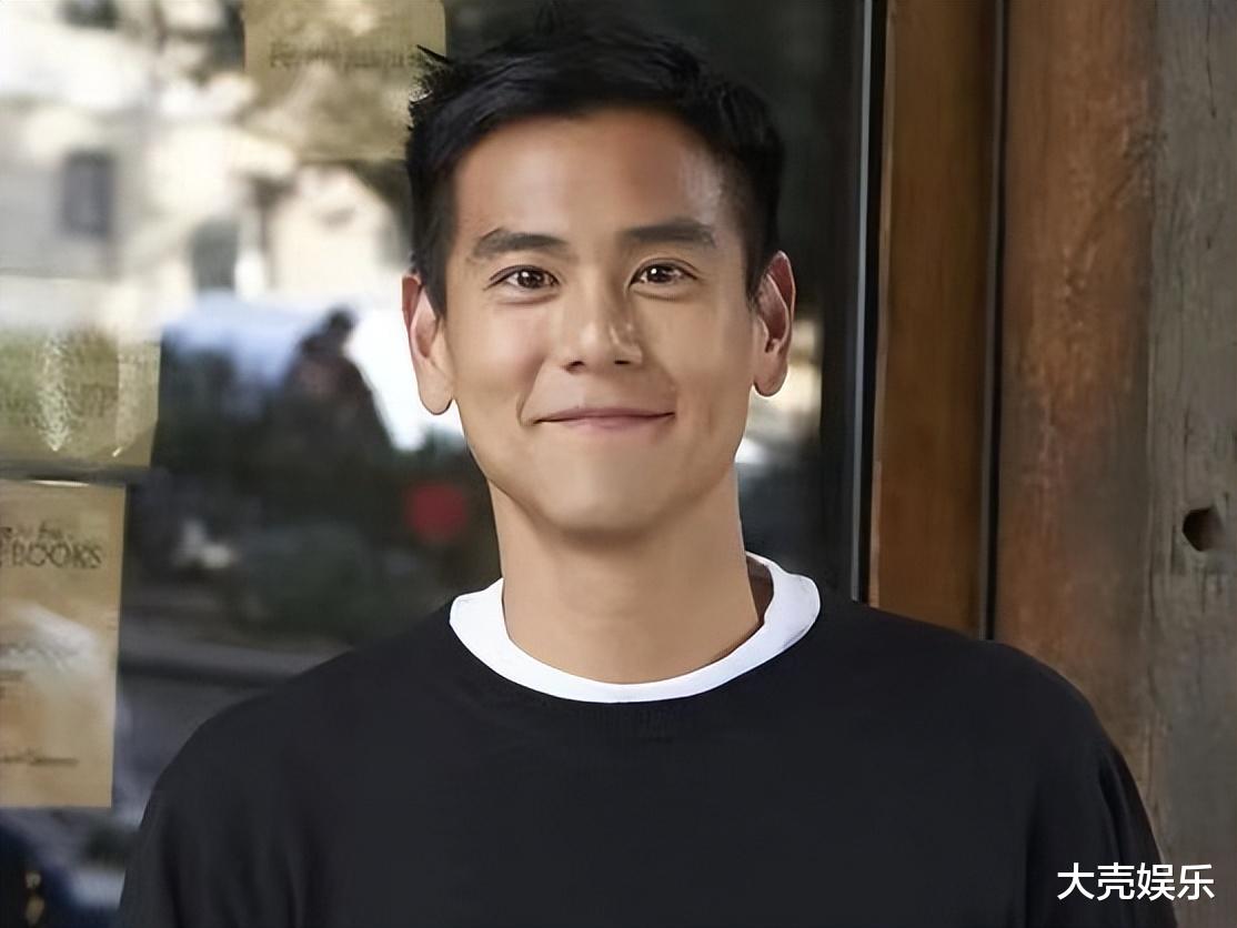 彭于晏|彭于晏隔离结束后的形象曝光，头发凌乱造型颓废，自己还发文调侃