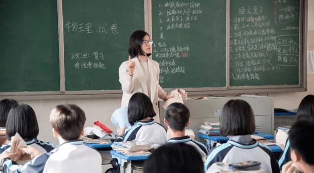 教师|网传深圳教师开始降薪,教师招聘遭遇“滑铁卢”,官方会做何解法