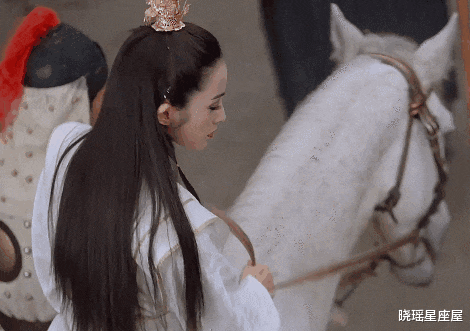 张瑜|5位“一眼万年”的女明星，有人回眸一笑百媚生，有人美到窒息