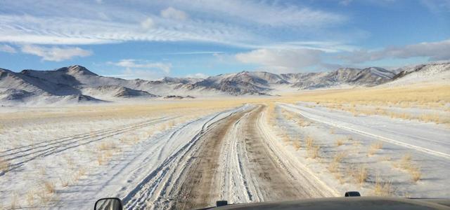阿尔泰山|拥有四座山脉，流淌3800条河流，蒙古为何在地理上不占优势？